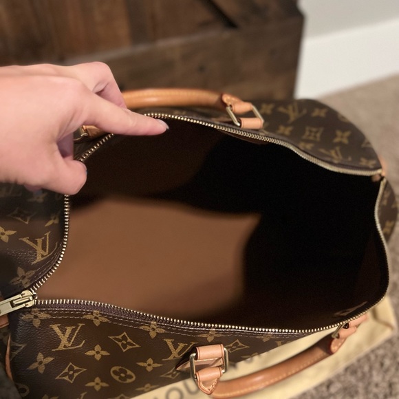 🔥SOLD: AUTHENTIC LV SPEEDY 40🔥 - Picture 7 of 15